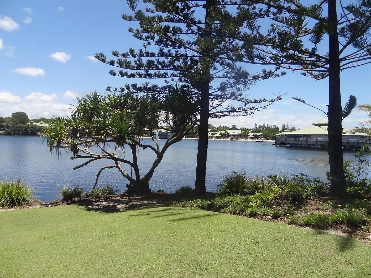 Large Family Sized Unit With Watersports, Maroochy River, Lagoon, And Beach Access Twin Waters