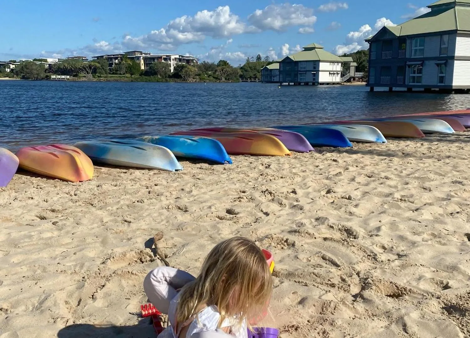 Large Family Sized Unit With Watersports, Maroochy River, Lagoon, And Beach Access Twin Waters